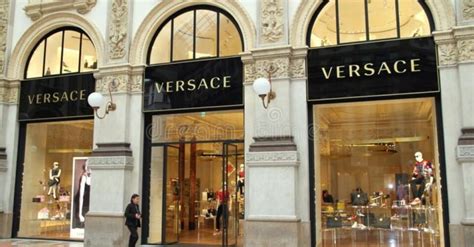 versace boycott or not|does versace support palestine.